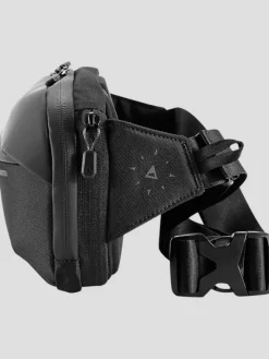 Travel & Luggage-Nomatic Navigator 1L Sling Fanny Pack Black